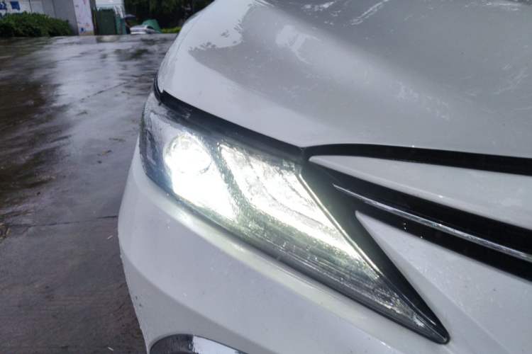 Used Toyota Camry 2021 2.0G Luxury Edition Right Front Headlight