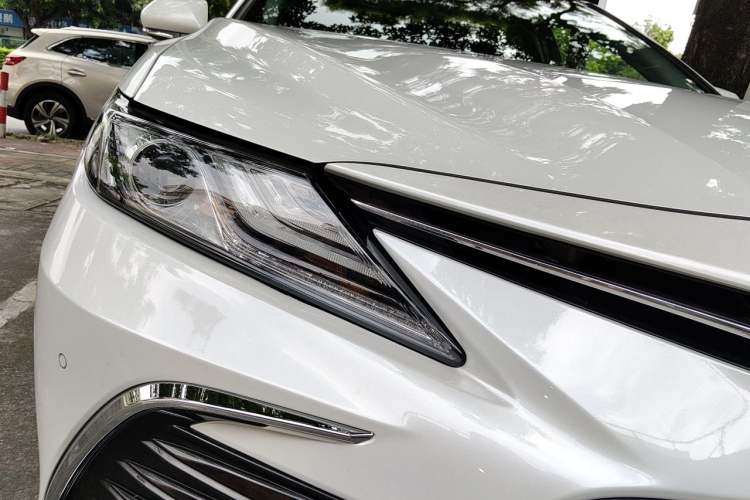 Used Toyota Camry 2021 2.5G Luxury Edition Right Front Headlight