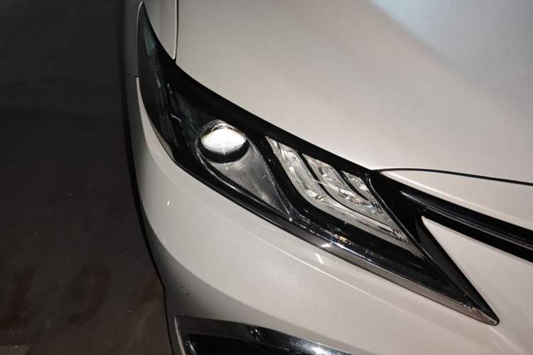 Used Toyota Camry 2021 Dual-Motor 2.5HG Luxury Edition Right Front Headlight