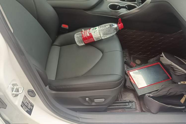 Used Toyota Camry 2021 2.5G Luxury Edition Right Front Seat