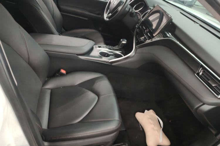 Used Toyota Camry 2021 2.0G Luxury Edition Right Front Seat