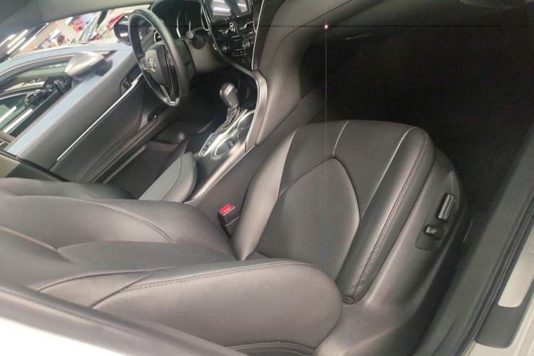 Used Toyota Camry 2021 2.0G Luxury Edition Right Front Seat