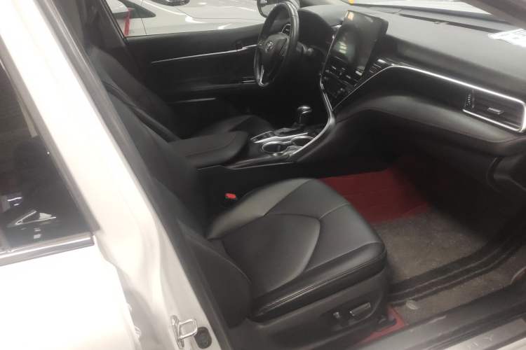 Used Toyota Camry 2021 2.5G Luxury Edition Right Front Seat