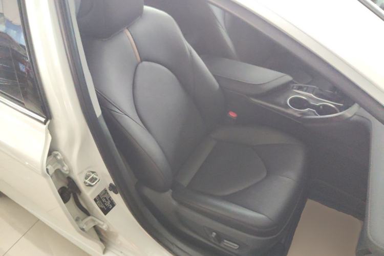 Used Toyota Camry 2021 2.0G Luxury Edition Right Front Seat