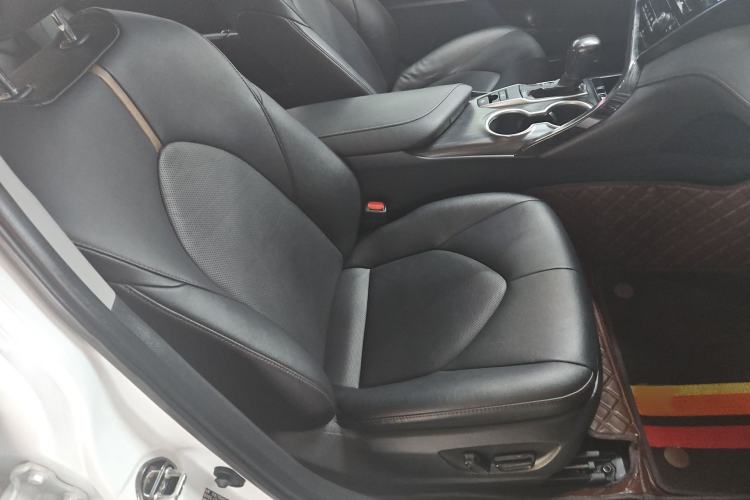 Used Toyota Camry 2021 2.0G Luxury Edition Right Front Seat