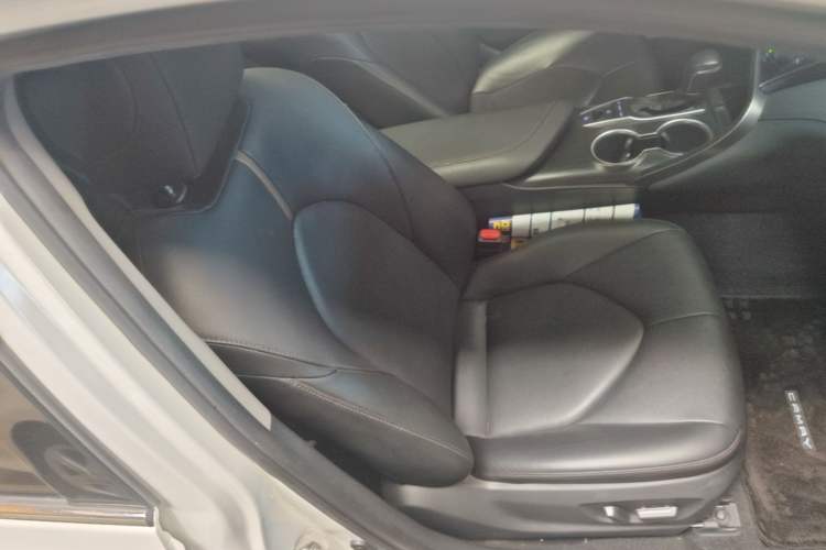 Used Toyota Camry 2021 2.5G Luxury Edition Right Front Seat