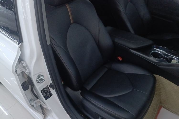 Used Toyota Camry 2021 2.0G Luxury Edition Right Front Seat