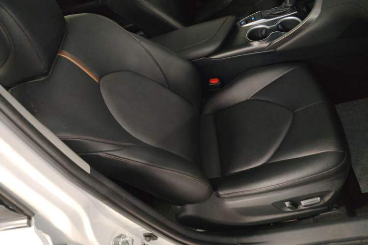 Used Toyota Camry 2021 2.0G Luxury Edition Right Front Seat