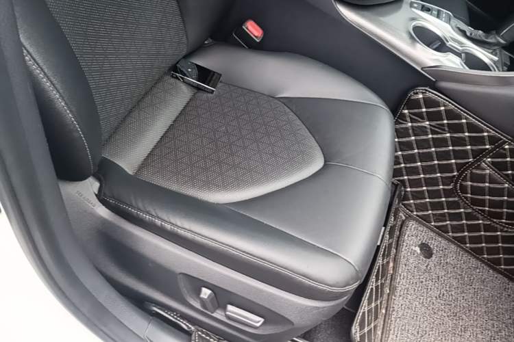 Used Toyota Camry 2021 2.5S Fēngshàng Edition Right Front Seat