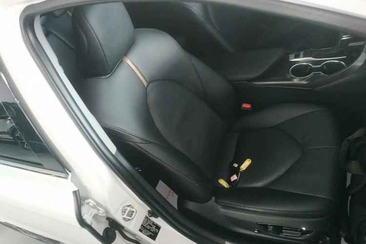 Used Toyota Camry 2021 2.0G Luxury Edition Right Front Seat