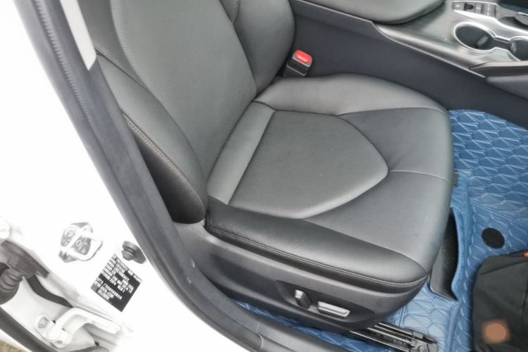 Used Toyota Camry 2021 2.5G Luxury Edition Right Front Seat