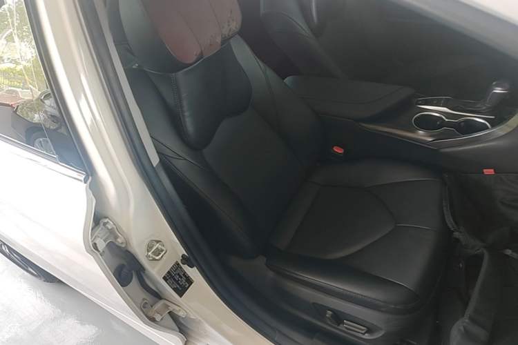 Used Toyota Camry 2021 2.5G Luxury Edition Right Front Seat
