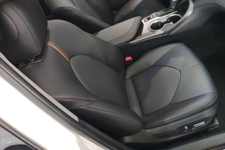 Used Toyota Camry 2021 2.0G Luxury Edition Right Front Seat