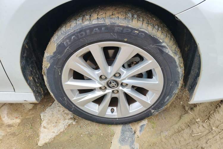 Used Toyota Camry 2021 2.0G Luxury Edition Right Front Wheel Hub