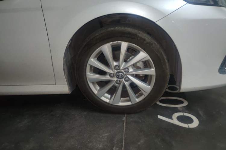 Used Toyota Camry 2021 2.0G Luxury Edition Right Front Wheel Hub