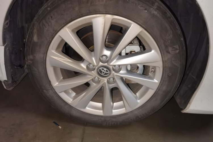 Used Toyota Camry 2021 2.0G Luxury Edition Right Front Wheel Hub