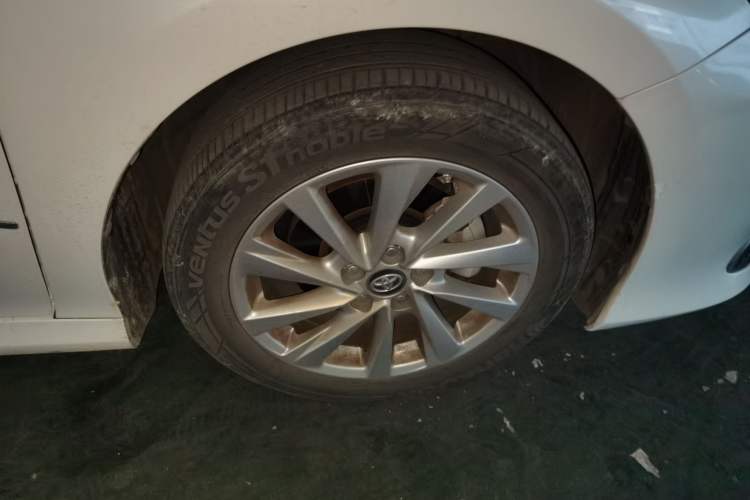 Used Toyota Camry 2021 2.0G Luxury Edition Right Front Wheel Hub