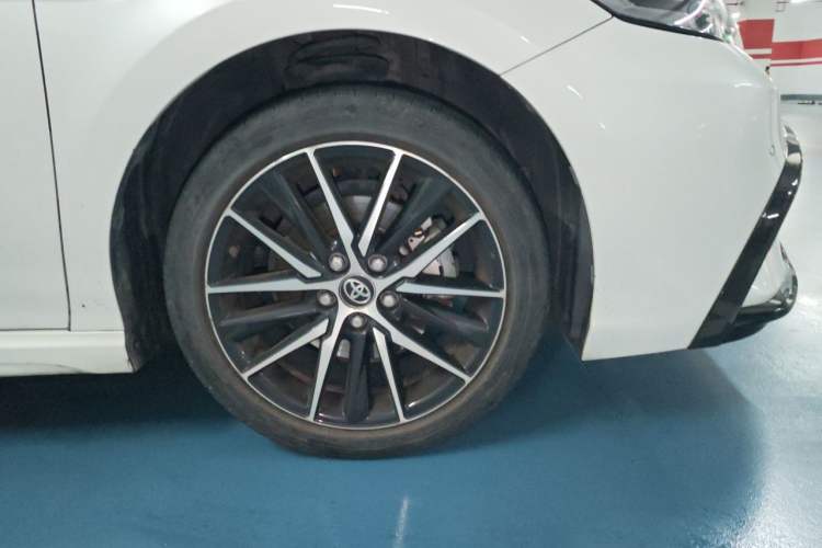 Used Toyota Camry 2021 2.0S FENGSHANG Edition Right Front Wheel Hub