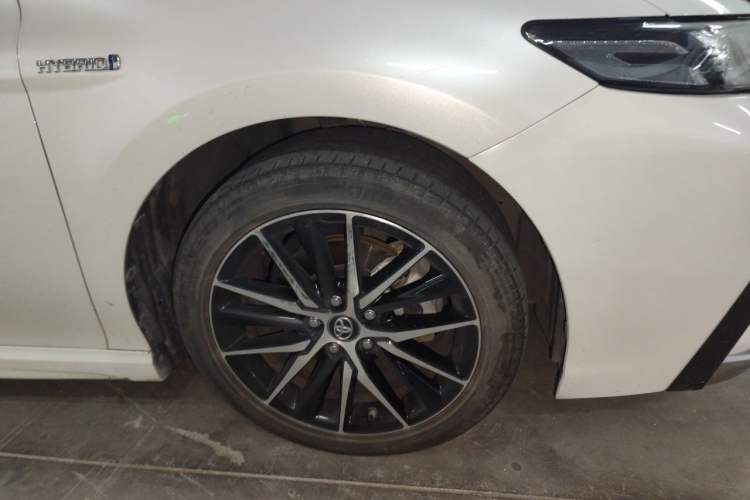 Used Toyota Camry 2021 Dual-Motor 2.5HS Fēngshàng Edition Right Front Wheel Hub