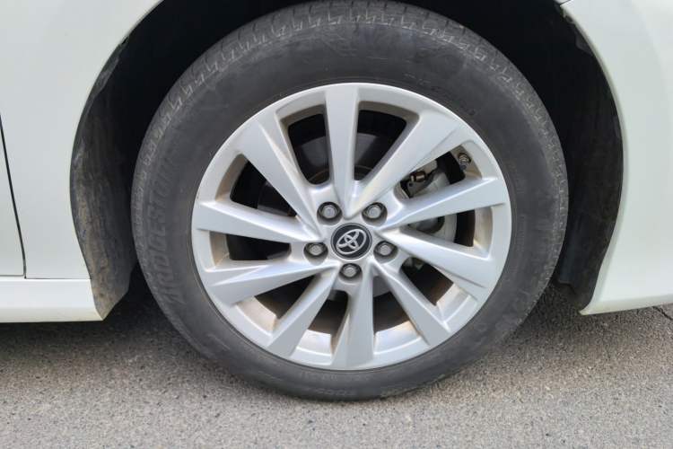 Used Toyota Camry 2021 2.0G Luxury Edition Right Front Wheel Hub