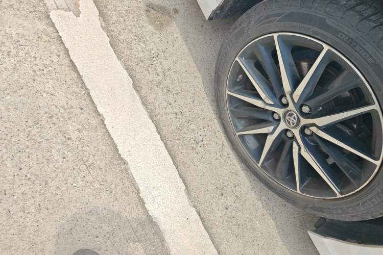 Used Toyota Camry 2021 2.5S Fēngshàng Edition Right Front Wheel Hub