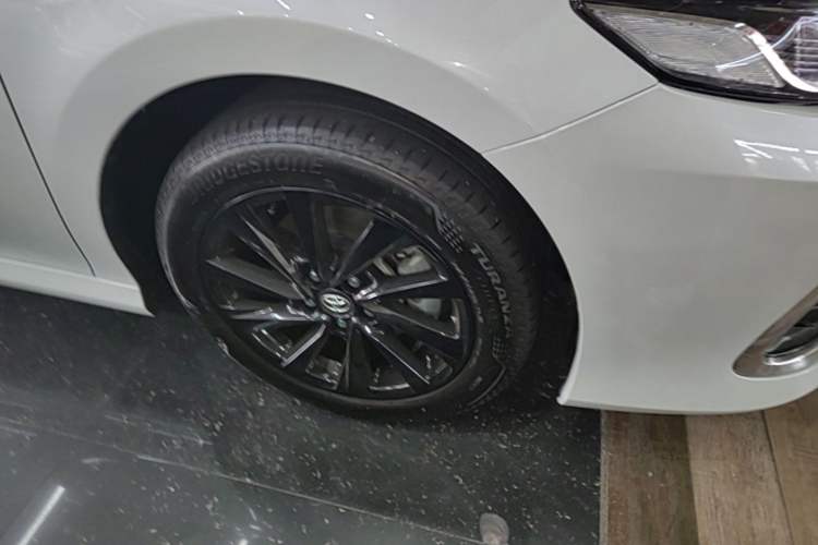 Used Toyota Camry 2021 Dual-Motor 2.5 HGVP Leading Edition Right Front Wheel Hub