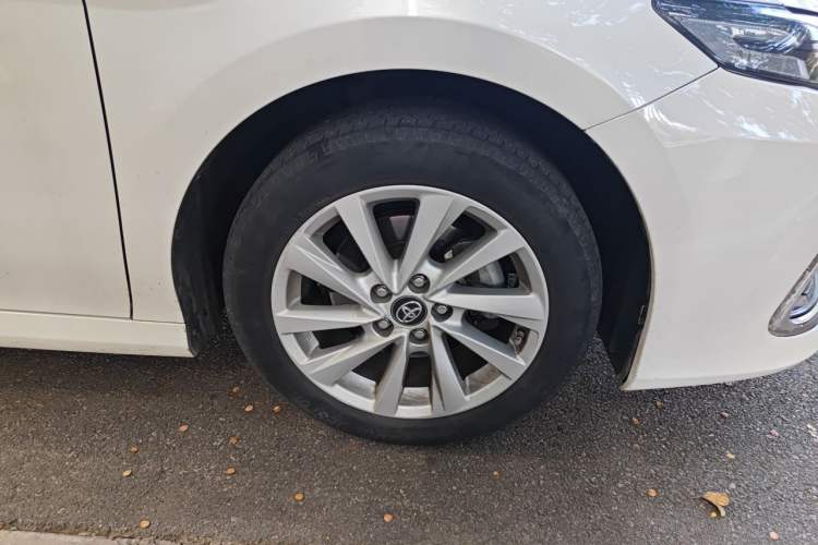 Used Toyota Camry 2021 2.0G Luxury Edition Right Front Wheel Hub