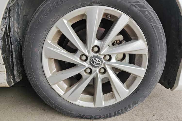 Used Toyota Camry 2021 2.0G Luxury Edition Right Front Wheel Hub