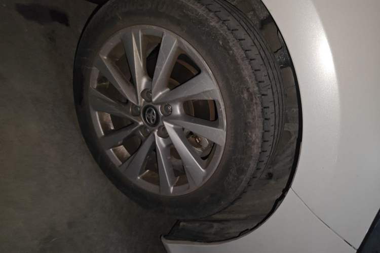 Used Toyota Camry 2021 2.0G Luxury Edition Right Front Wheel Hub