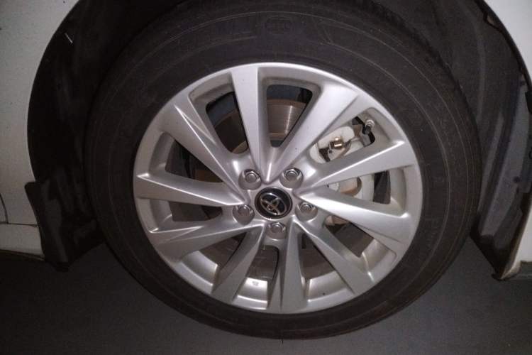 Used Toyota Camry 2021 Dual-Motor 2.5 HGVP Leading Edition Right Front Wheel Hub