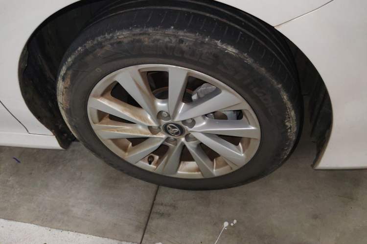 Used Toyota Camry 2021 2.0G Luxury Edition Right Front Wheel Hub