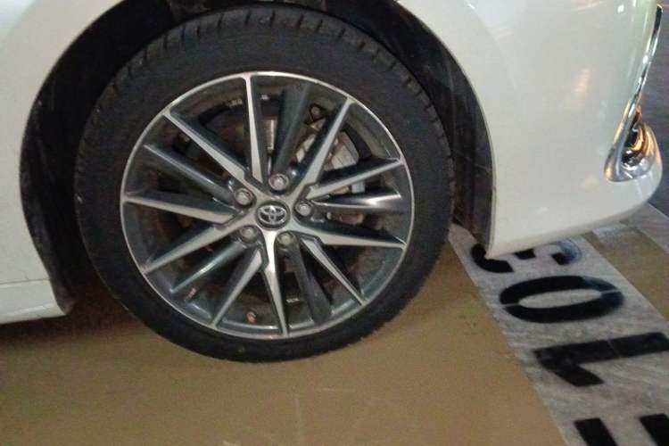 Used Toyota Camry 2021 2.5G Luxury Edition Right Front Wheel Hub