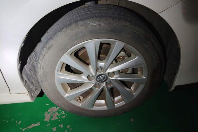 Used Toyota Camry 2021 2.0G Luxury Edition Right Front Wheel Hub