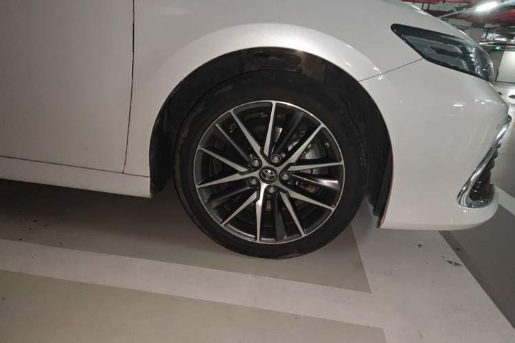 Used Toyota Camry 2021 2.5G Luxury Edition Right Front Wheel Hub
