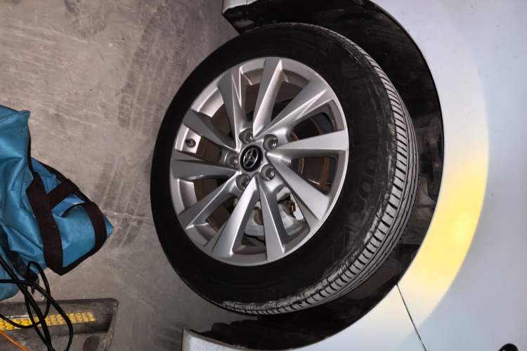 Used Toyota Camry 2021 2.0G Luxury Edition Right Front Wheel Hub