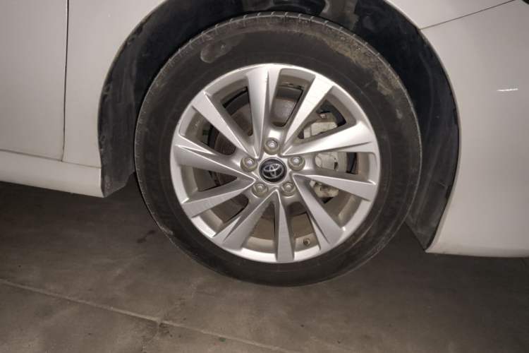 Used Toyota Camry 2021 2.0G Luxury Edition Right Front Wheel Hub