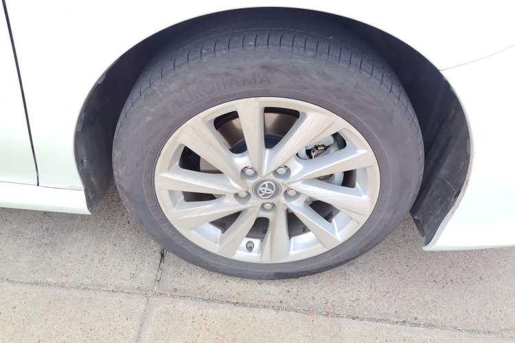 Used Toyota Camry 2021 Dual-Motor 2.5 HGVP Leading Edition Right Front Wheel Hub