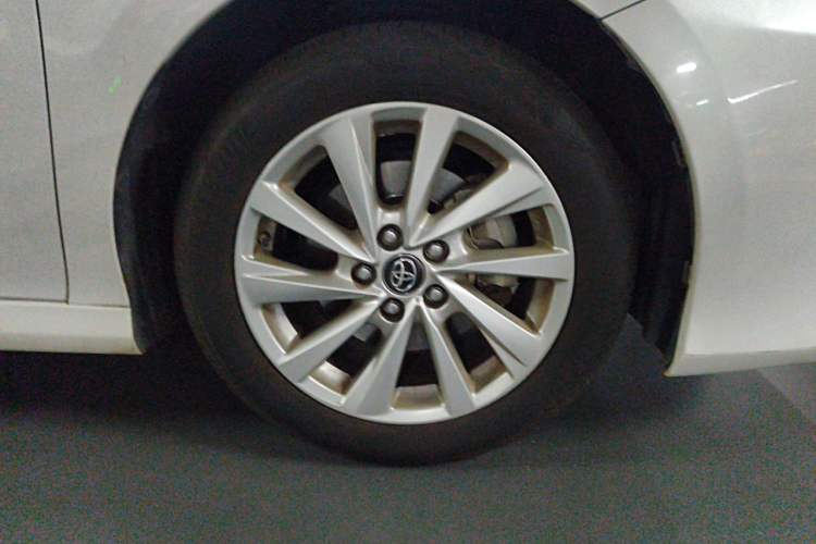 Used Toyota Camry 2021 2.0G Luxury Edition Right Front Wheel Hub