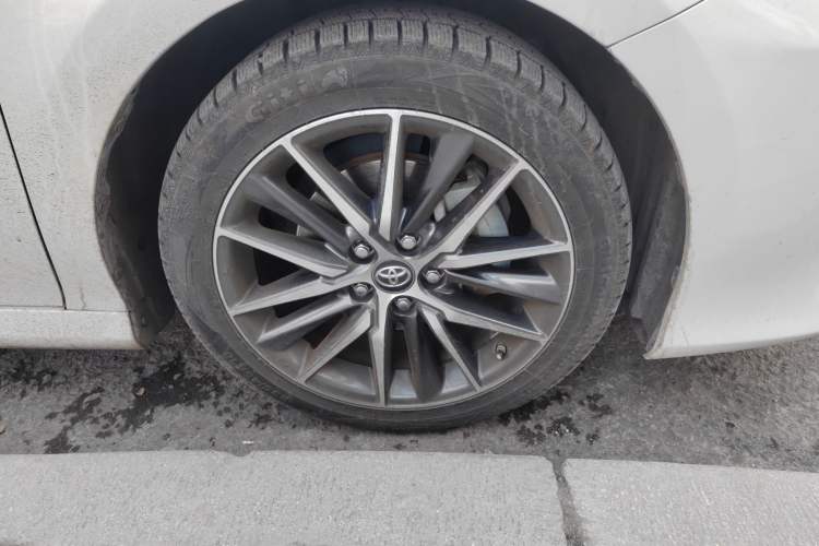 Used Toyota Camry 2021 2.5G Luxury Edition Right Front Wheel Hub