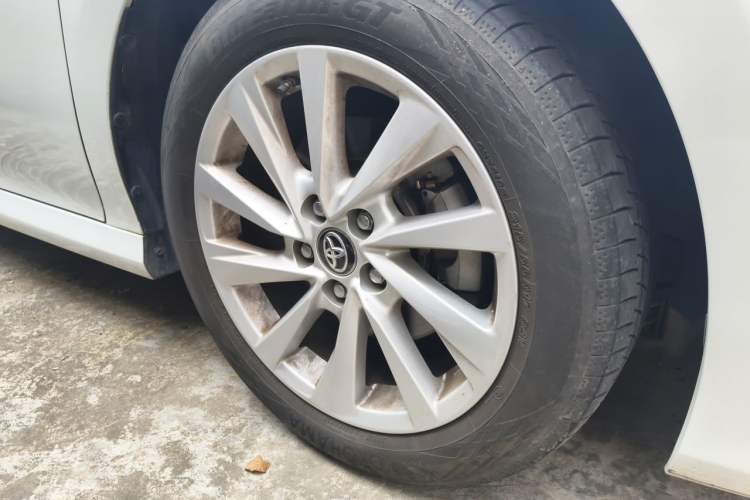 Used Toyota Camry 2021 2.0G Luxury Edition Right Front Wheel Hub