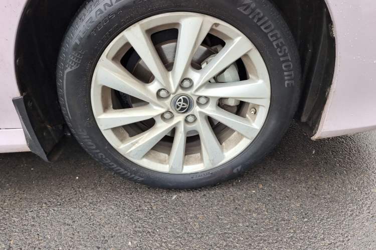 Used Toyota Camry 2021 2.0G Luxury Edition Right Front Wheel Hub