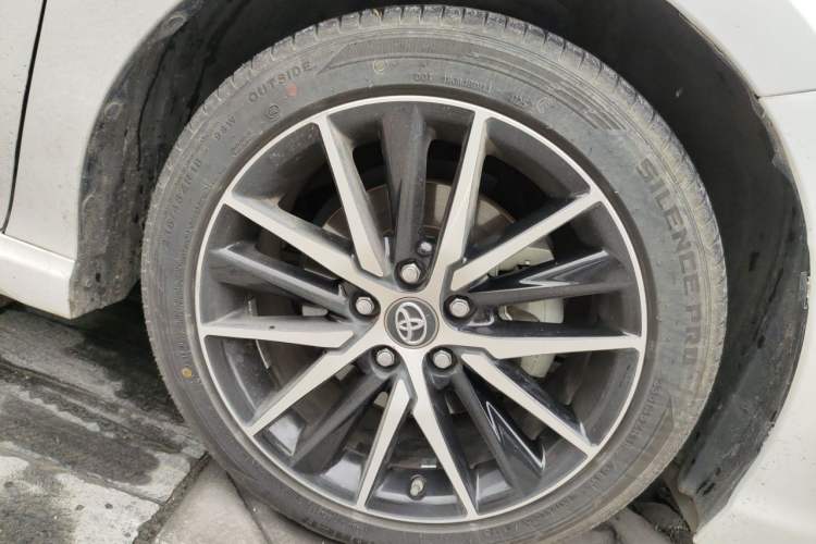 Used Toyota Camry 2021 2.5S Fēngshàng Edition Right Front Wheel Hub