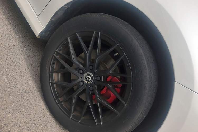 Used Toyota Camry 2021 2.0G Luxury Edition Right Front Wheel Hub
