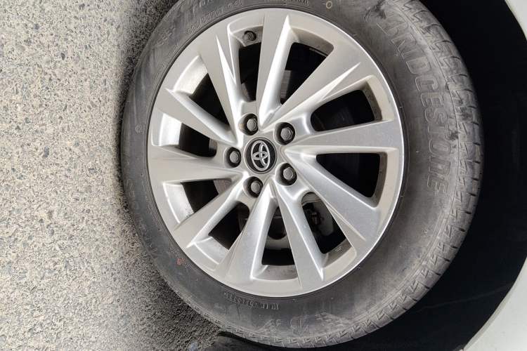 Used Toyota Camry 2021 2.0G Luxury Edition Right Front Wheel Hub