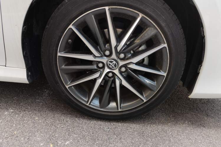 Used Toyota Camry 2021 2.5G Luxury Edition Right Front Wheel Hub