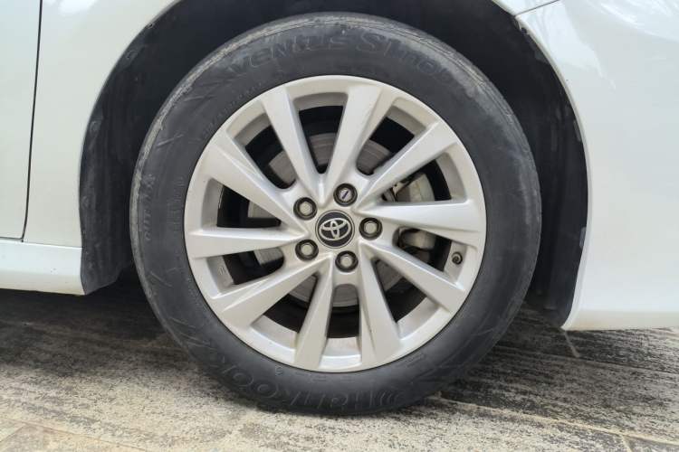 Used Toyota Camry 2021 2.0G Luxury Edition Right Front Wheel Hub