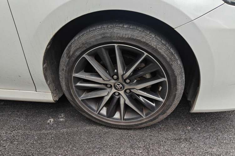 Used Toyota Camry 2021 2.5G Luxury Edition Right Front Wheel Hub