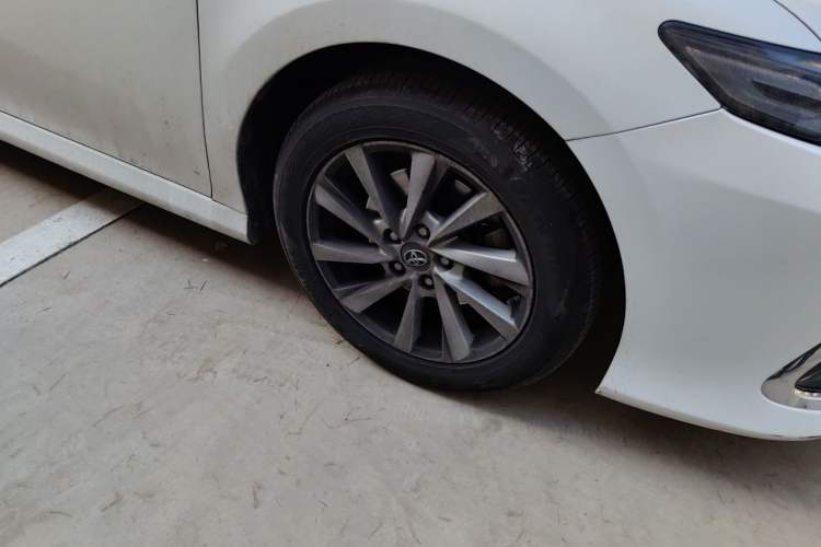 Used Toyota Camry 2021 2.0G Luxury Edition Right Front Wheel Hub