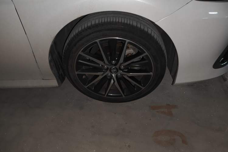 Used Toyota Camry 2021 Dual-Motor 2.5HG Luxury Edition Right Front Wheel Hub
