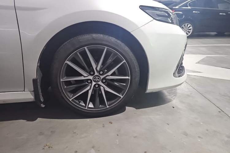 Used Toyota Camry 2021 2.5G Luxury Edition Right Front Wheel Hub